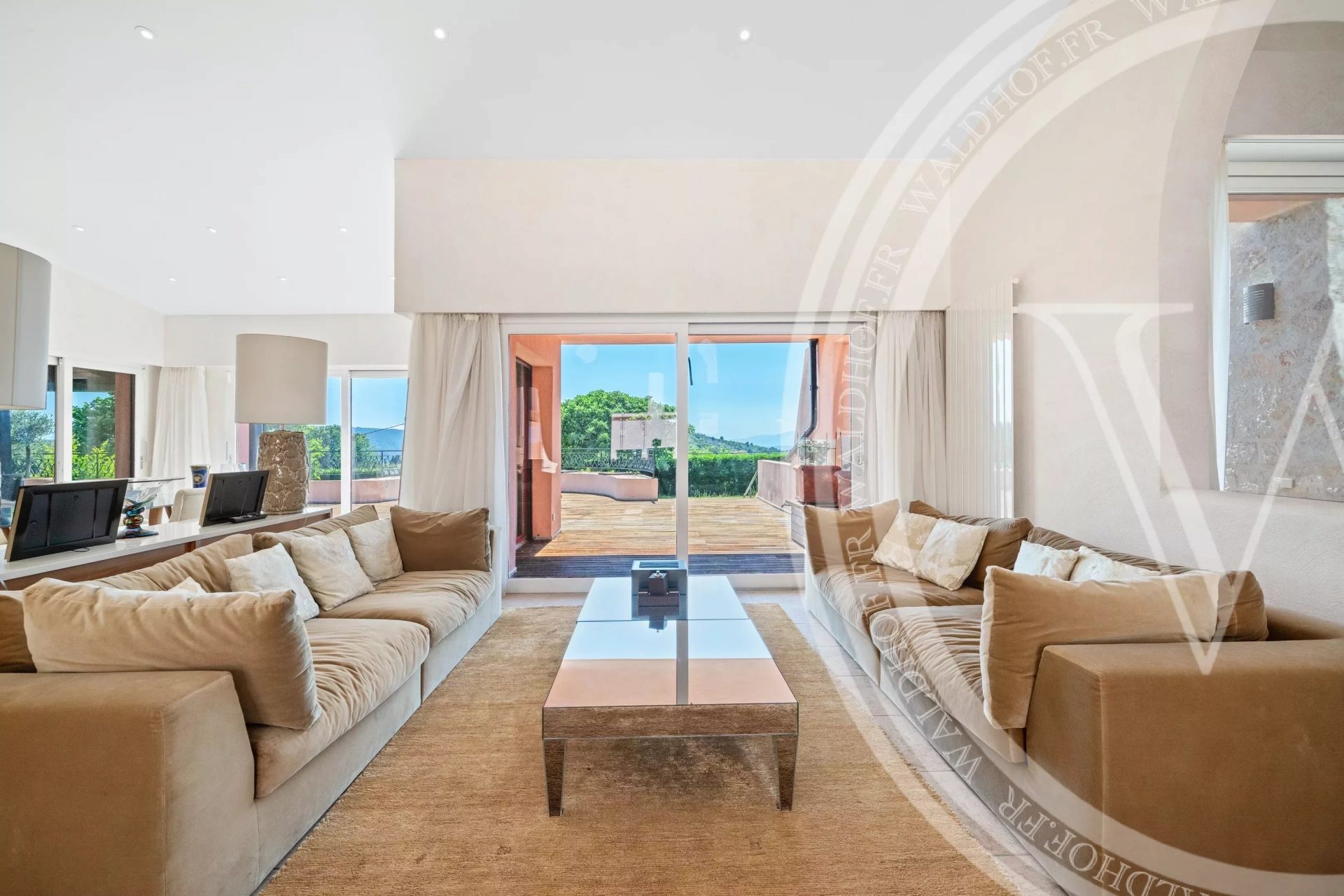 Majestic 600m² Provençal Estate with Panoramic Sea Views, Pool and 5 Suites — 20 Mins from Monaco — photo 30