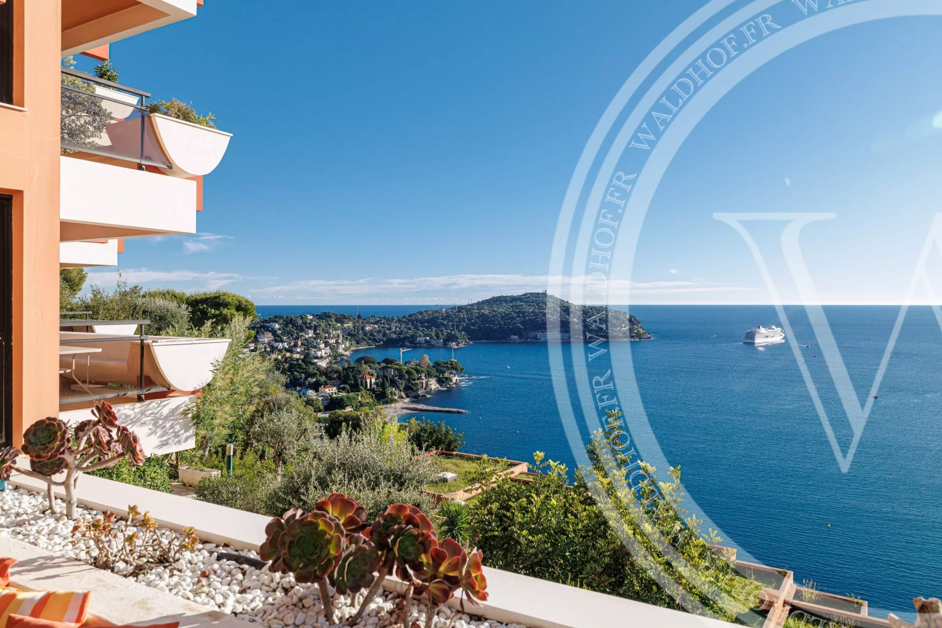 Villefranche-sur-mer - Apartment with Panoramic Sea View — photo 12