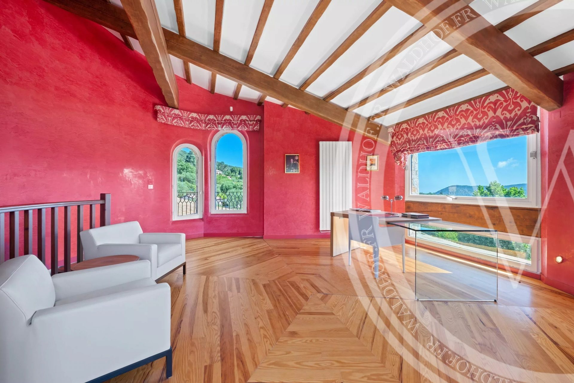Majestic 600m² Provençal Estate with Panoramic Sea Views, Pool and 5 Suites — 20 Mins from Monaco — photo 45