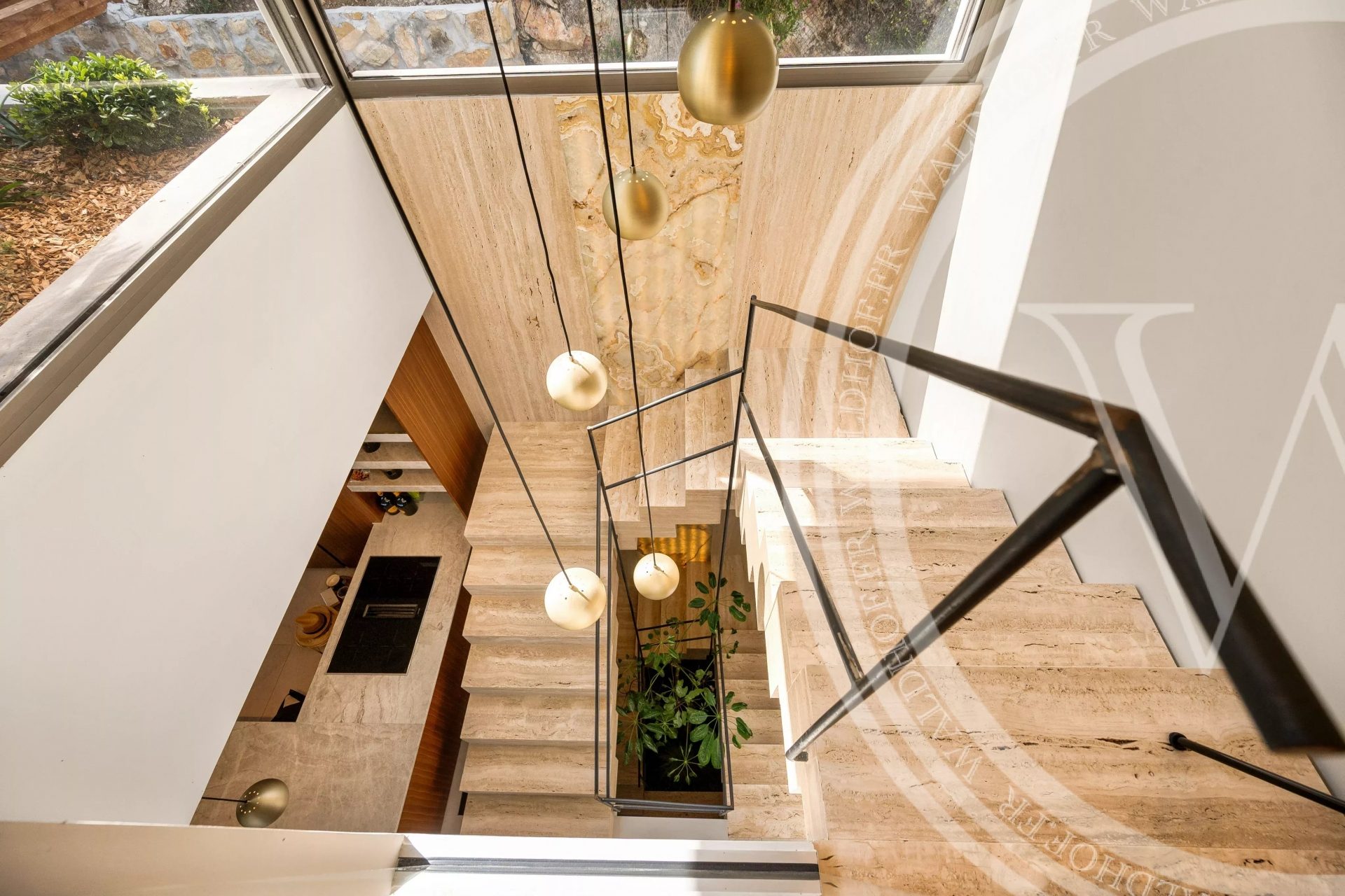 Luxury contemporary villa with sea view in Roquebrune-Cap-Martin — photo 21