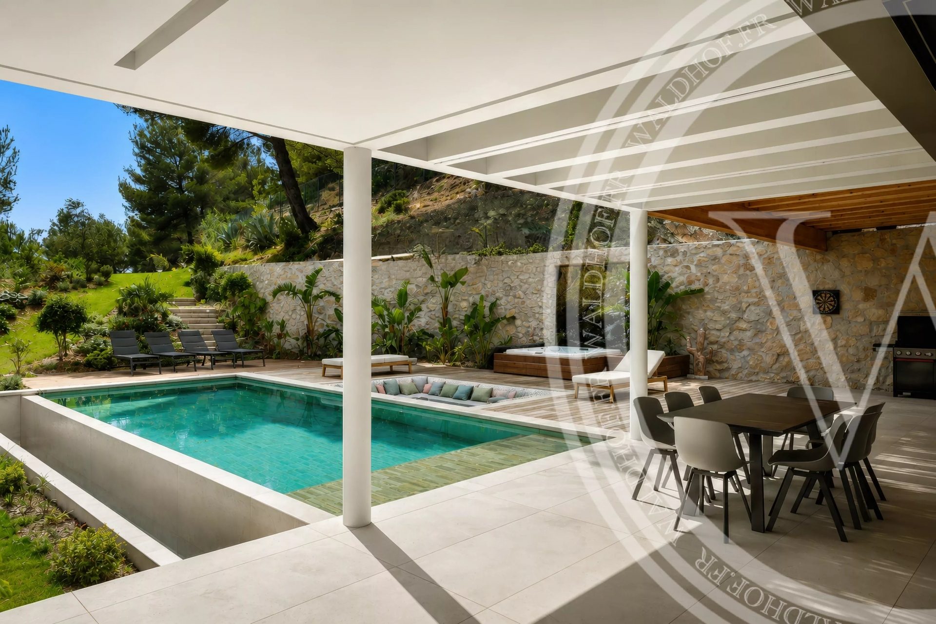 Luxury contemporary villa with sea view in Roquebrune-Cap-Martin — photo 7