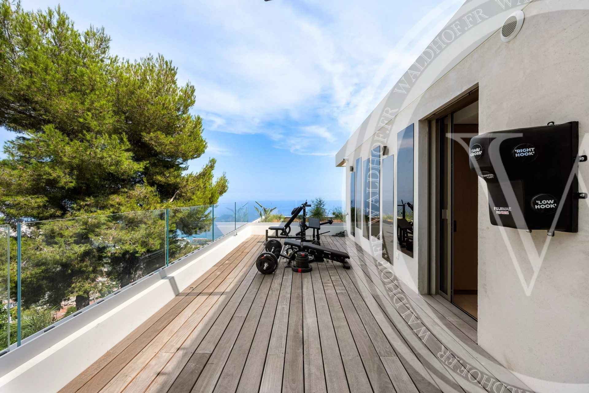 Luxury contemporary villa with sea view in Roquebrune-Cap-Martin — photo 20