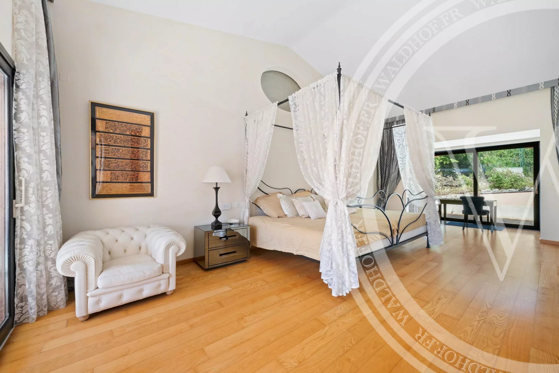 Majestic 600m² Provençal Estate with Panoramic Sea Views, Pool and 5 Suites — 20 Mins from Monaco — photo 43
