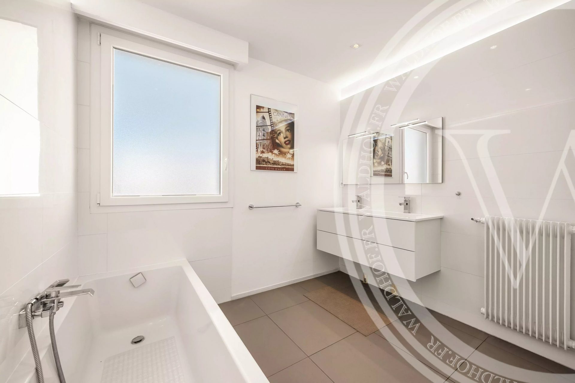 Fully Renovated 3-Room Apartment with Sea Views — photo 7