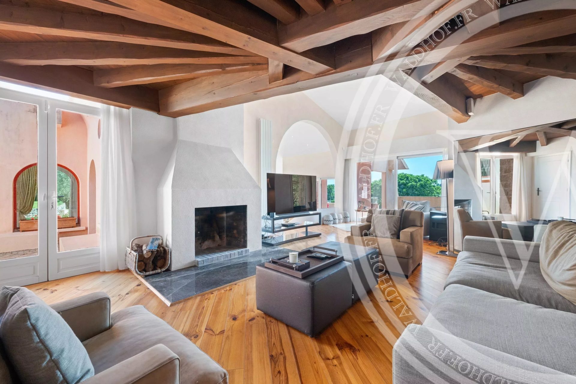 Majestic 600m² Provençal Estate with Panoramic Sea Views, Pool and 5 Suites — 20 Mins from Monaco — photo 29