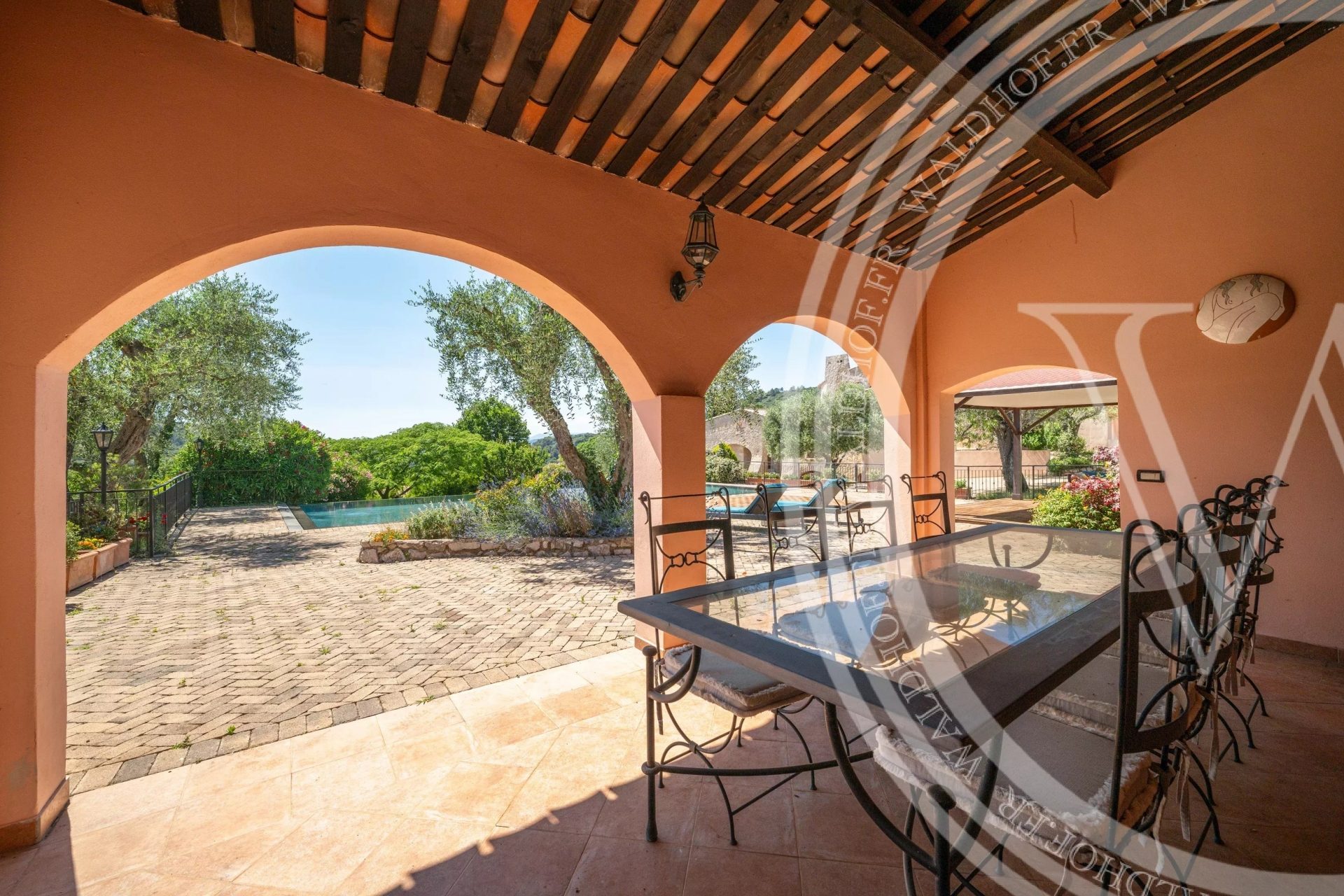 Majestic 600m² Provençal Estate with Panoramic Sea Views, Pool and 5 Suites — 20 Mins from Monaco — photo 12