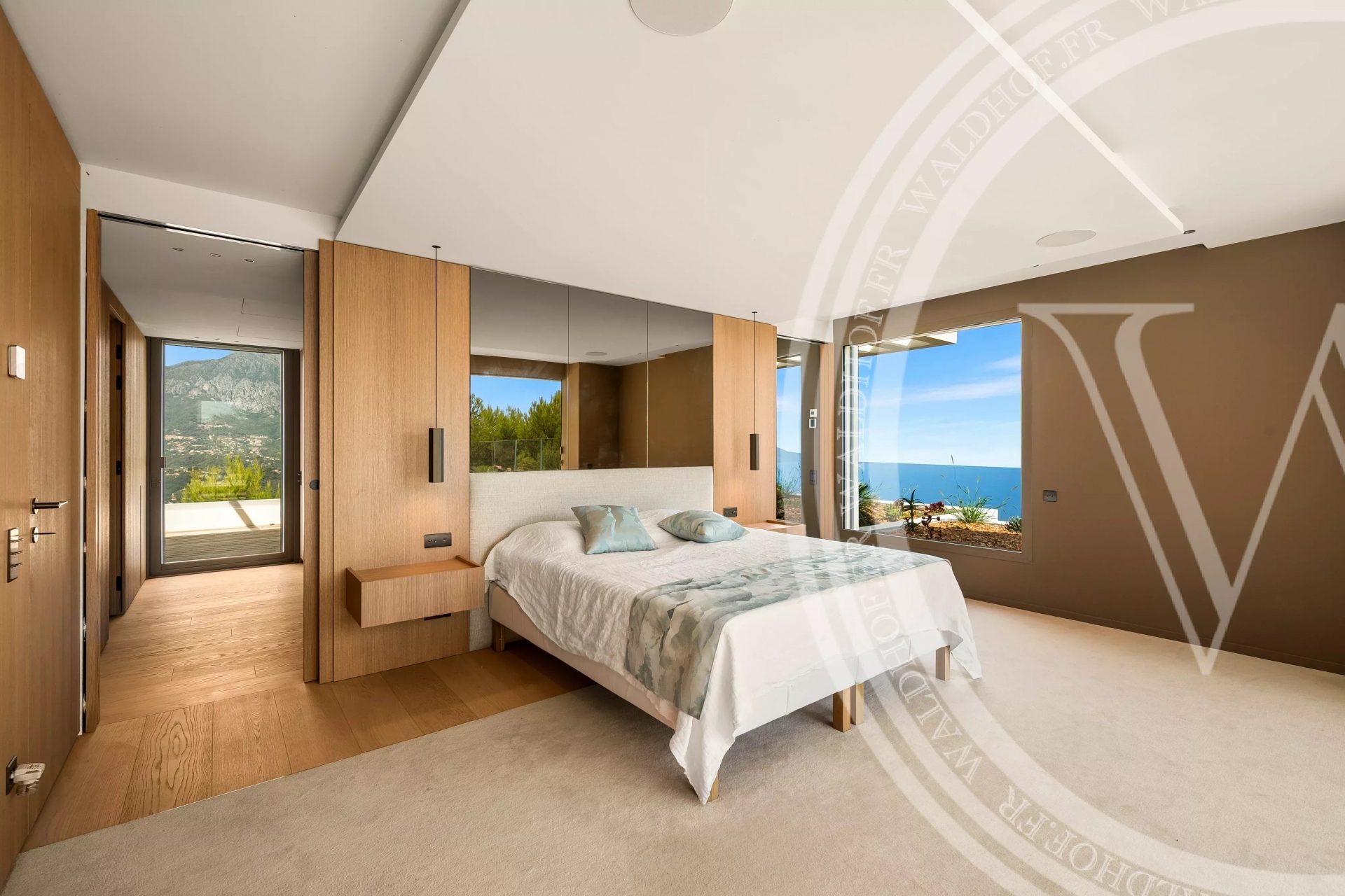 Luxury contemporary villa with sea view in Roquebrune-Cap-Martin — photo 16