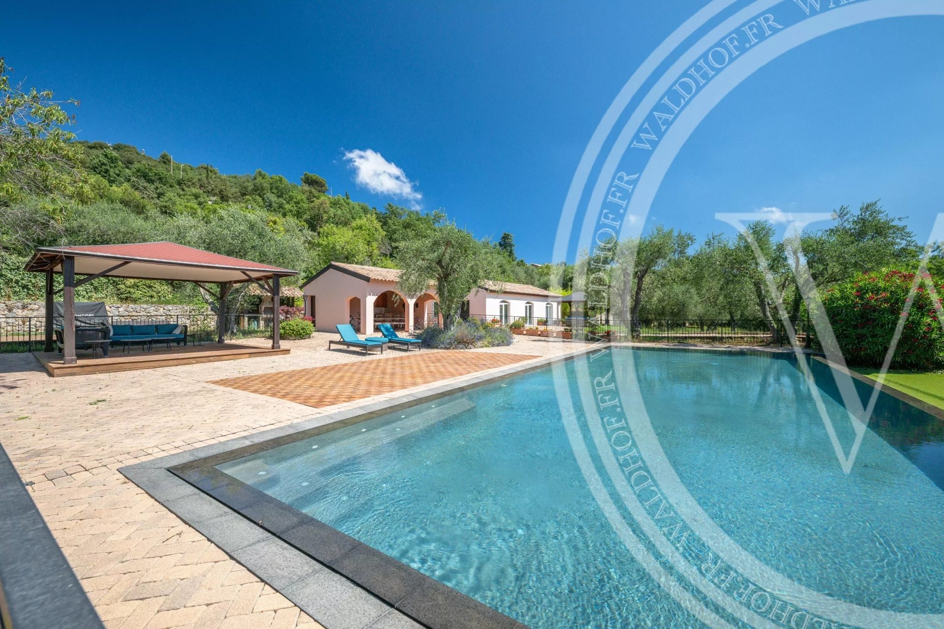 Majestic 600m² Provençal Estate with Panoramic Sea Views, Pool and 5 Suites — 20 Mins from Monaco — photo 2