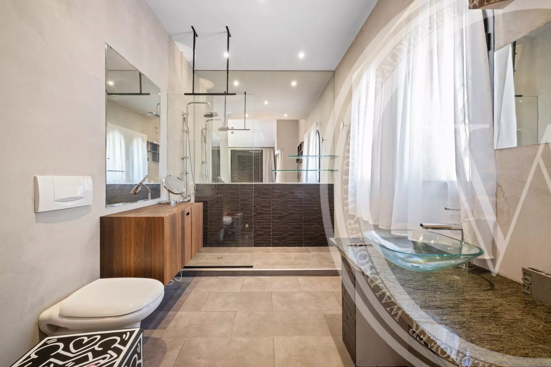 Majestic 600m² Provençal Estate with Panoramic Sea Views, Pool and 5 Suites — 20 Mins from Monaco — photo 36