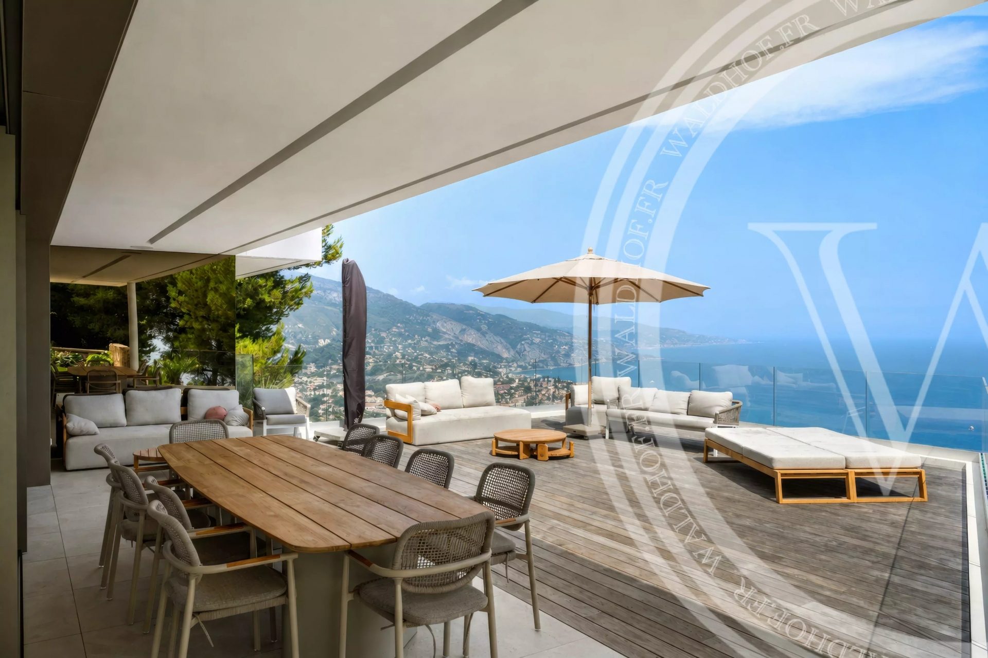Luxury contemporary villa with sea view in Roquebrune-Cap-Martin — photo 6