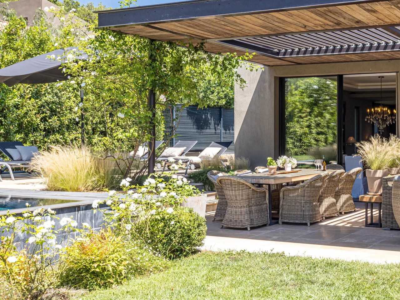 Contemporary villa 5 bedrooms — Mougins