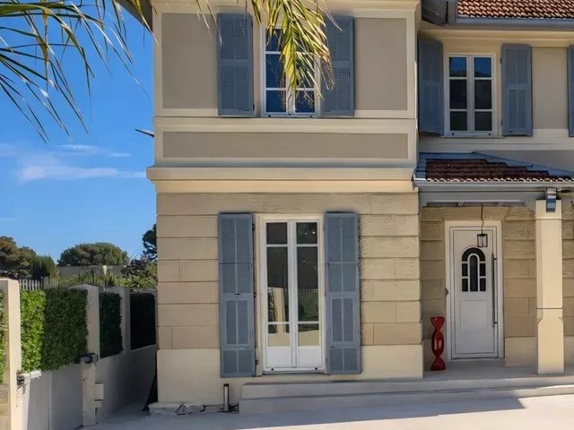 Elegant 6-Room Villa — Roquebrune-Cap-Martin