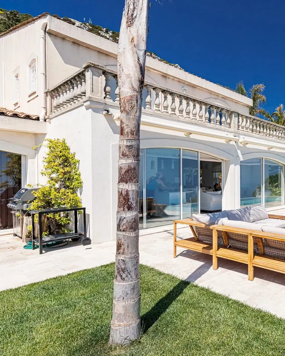 Villa Panorama, breathtaking 180° sea view overlooking Italy, Monaco and France