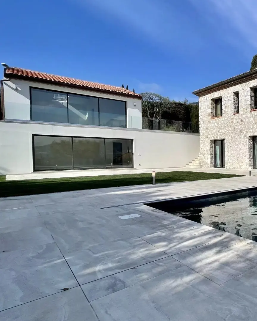 Family Villa with Panoramic Sea View - Flat Garden and Swimming Pool 8 min from Monaco