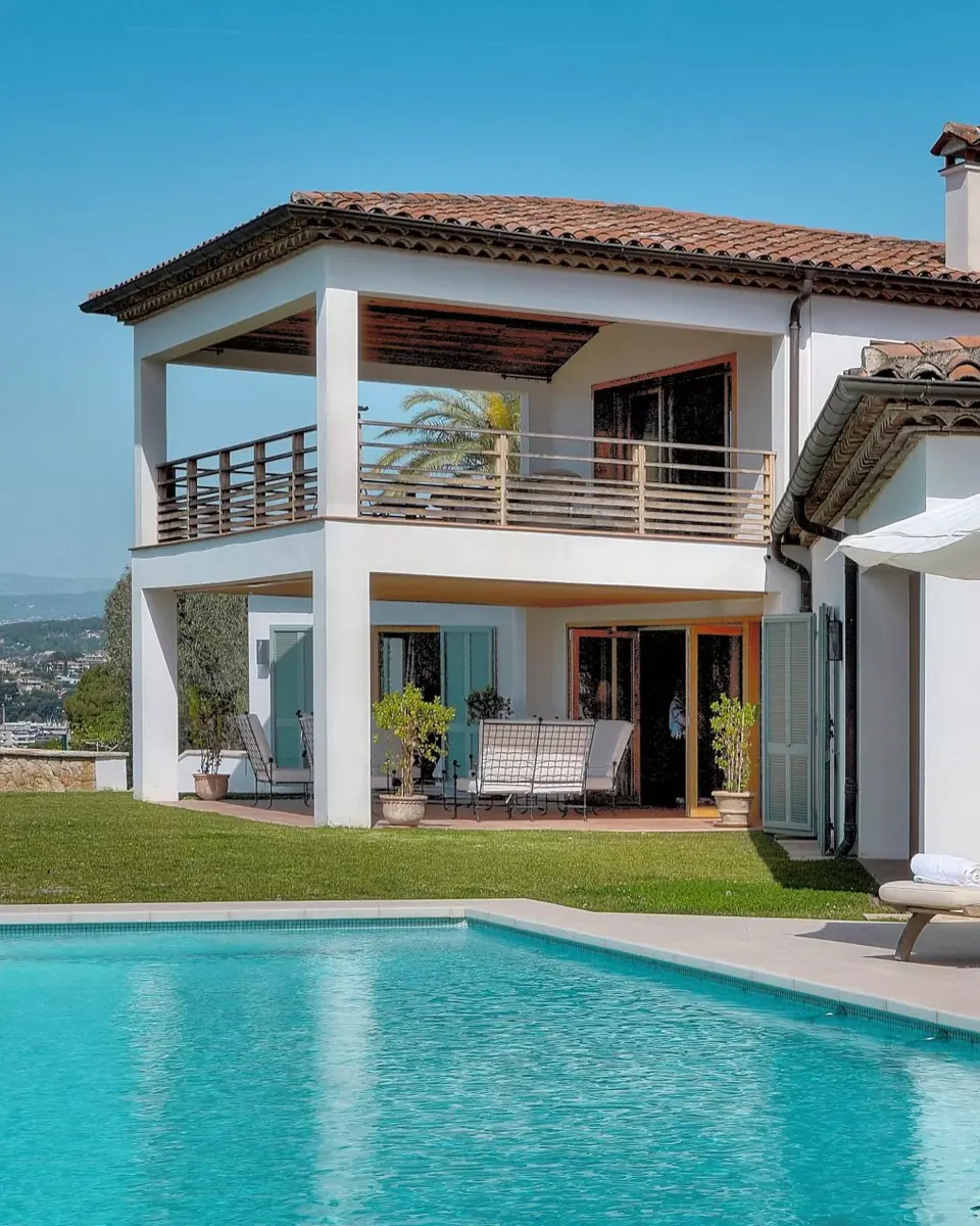 Villa Rental 7 Bedrooms Sea View