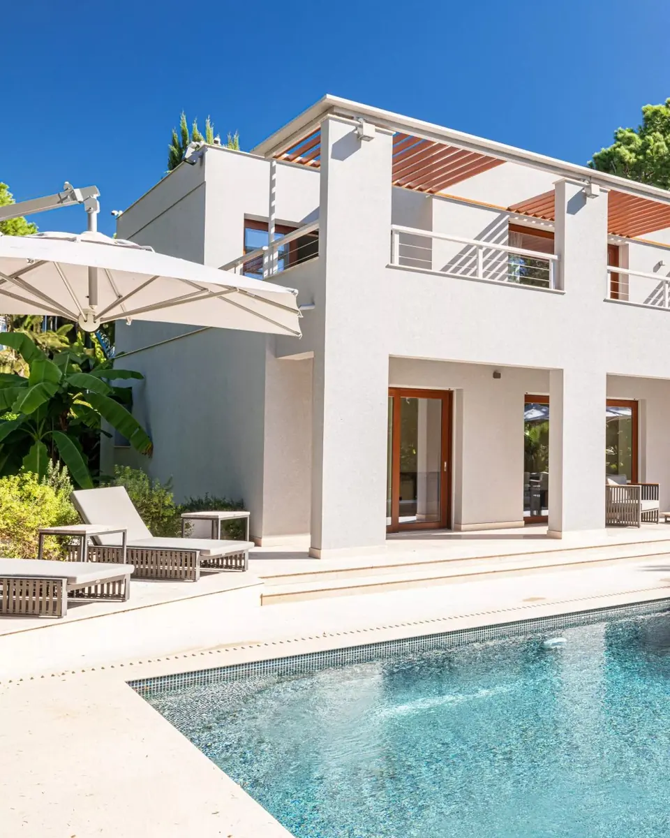 A Newly Renovated Contemporary Villa with Class