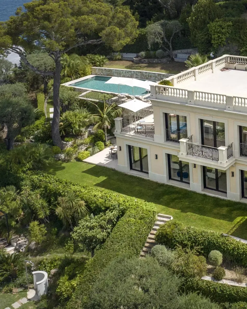Villa Sea View and Exceptional Volumes 21 min from Monaco
