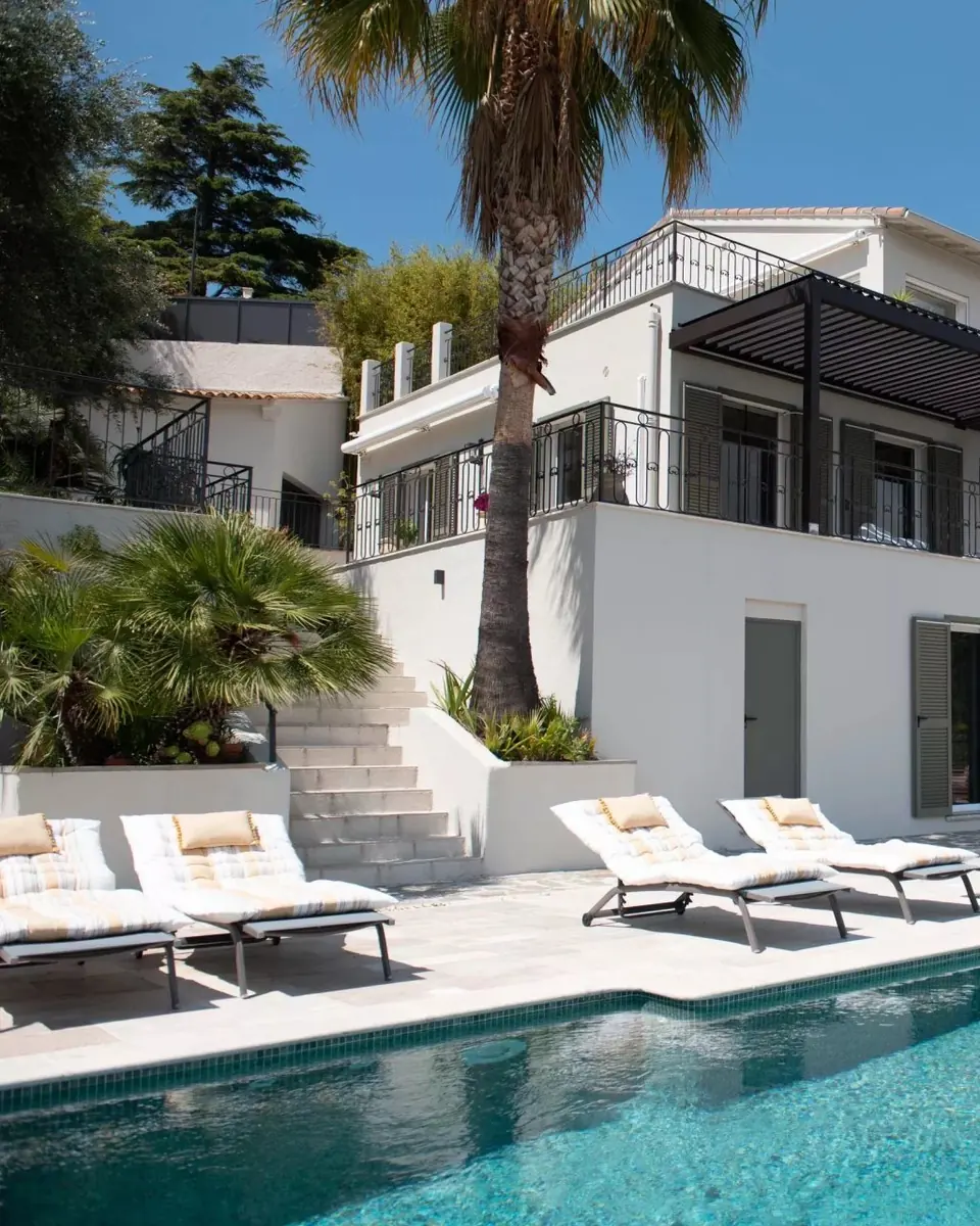 Unique villa 10 minutes from Monaco with breathtaking views on the Mediterranean