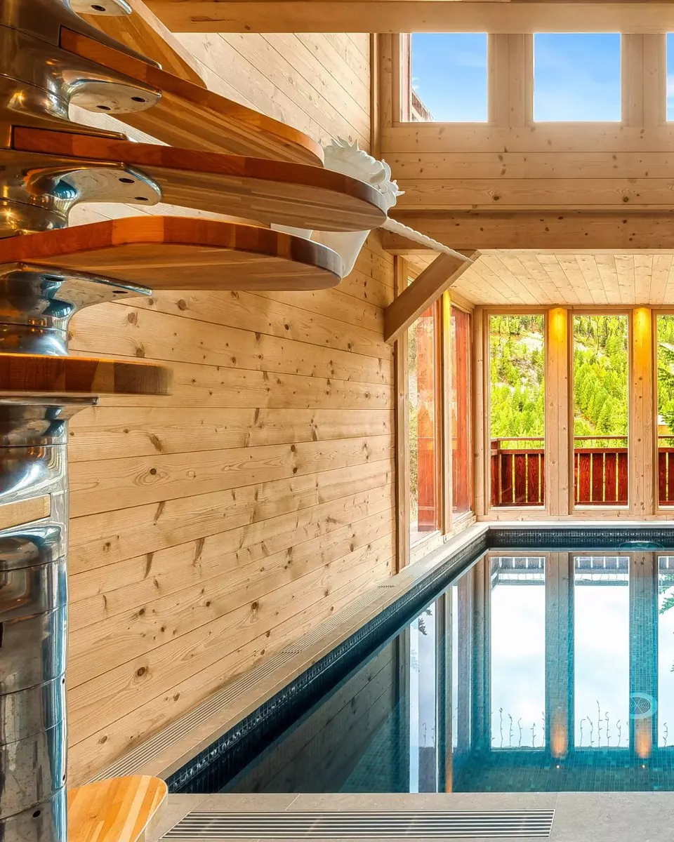 Exceptional Ski-In Ski-Out Chalet with Indoor Pool and SPA – Isola 2000
