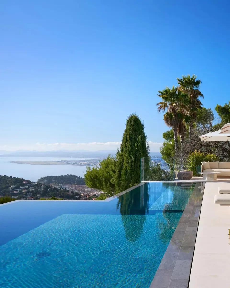 Contemporary villa with spectacular sea view and high-end amenities in Villefranche-sur-Mer