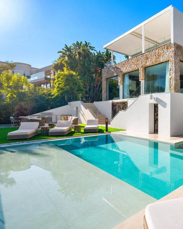 New Villa with Panoramic View of Cap Martin, Only 10 Minutes from Monaco