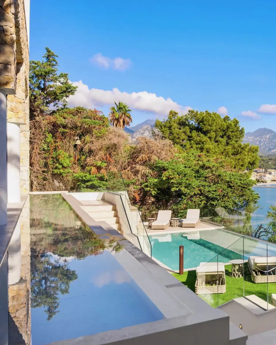 New Turn-key Villa with panoramic sea view on Cap Martin