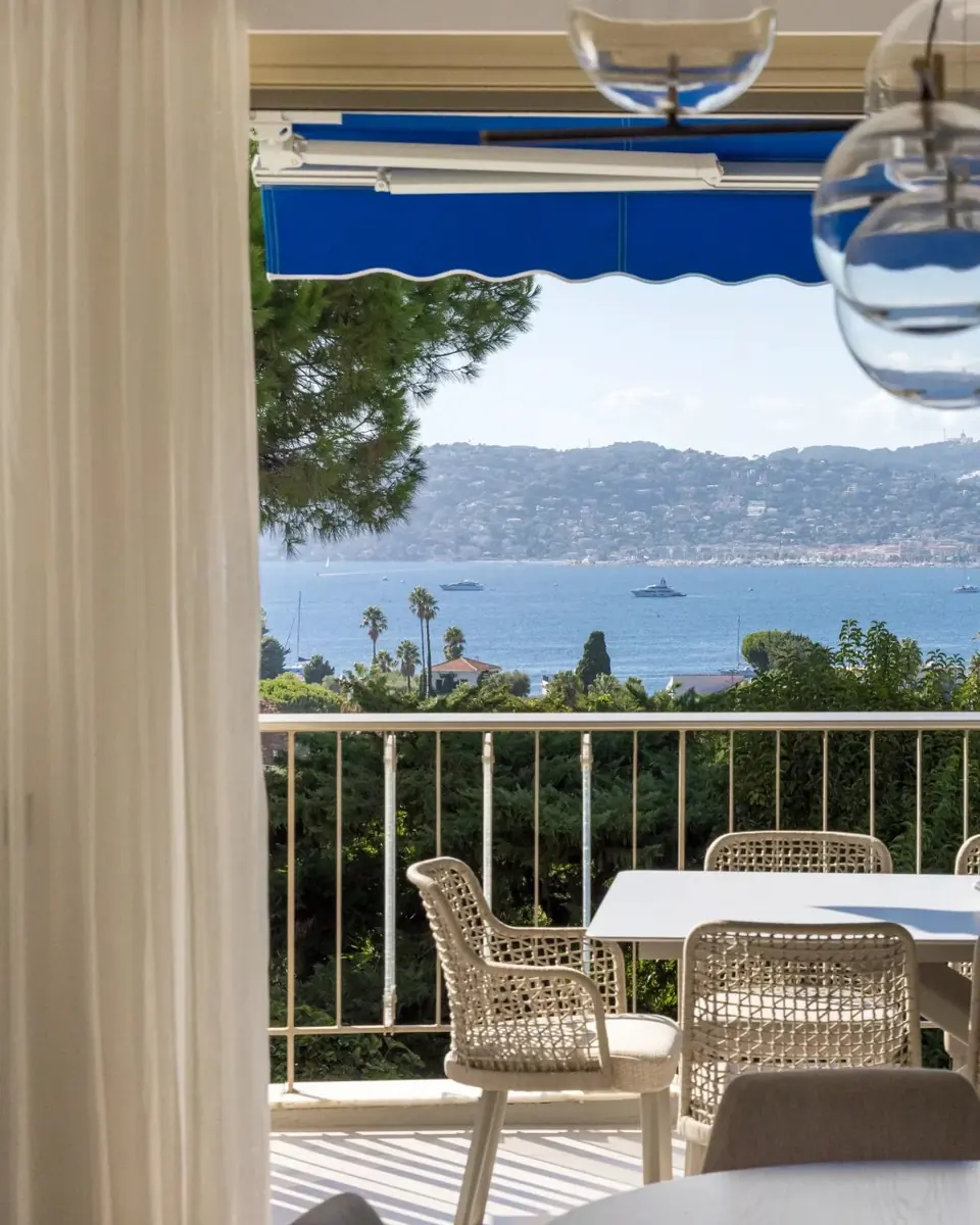 Luxurious 4-bedroom apartment with sea view Cap D’Antibes