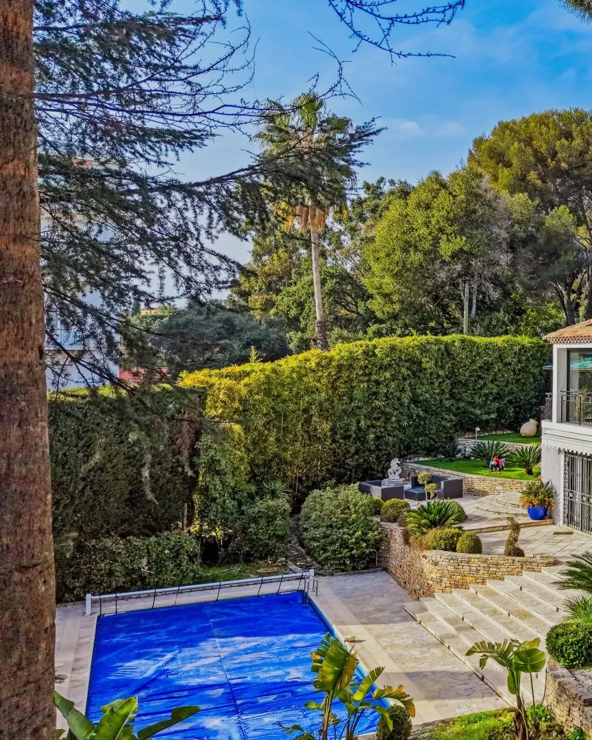 Luxurious Eco-Friendly Villa in Cannes with Pool