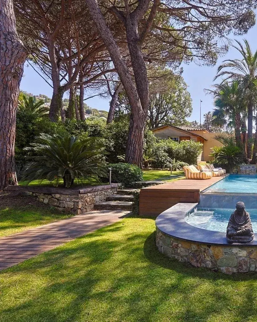 670 m² Villa with Exceptional Sea View