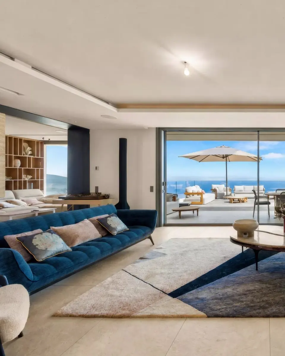 Luxury contemporary villa with sea view in Roquebrune-Cap-Martin