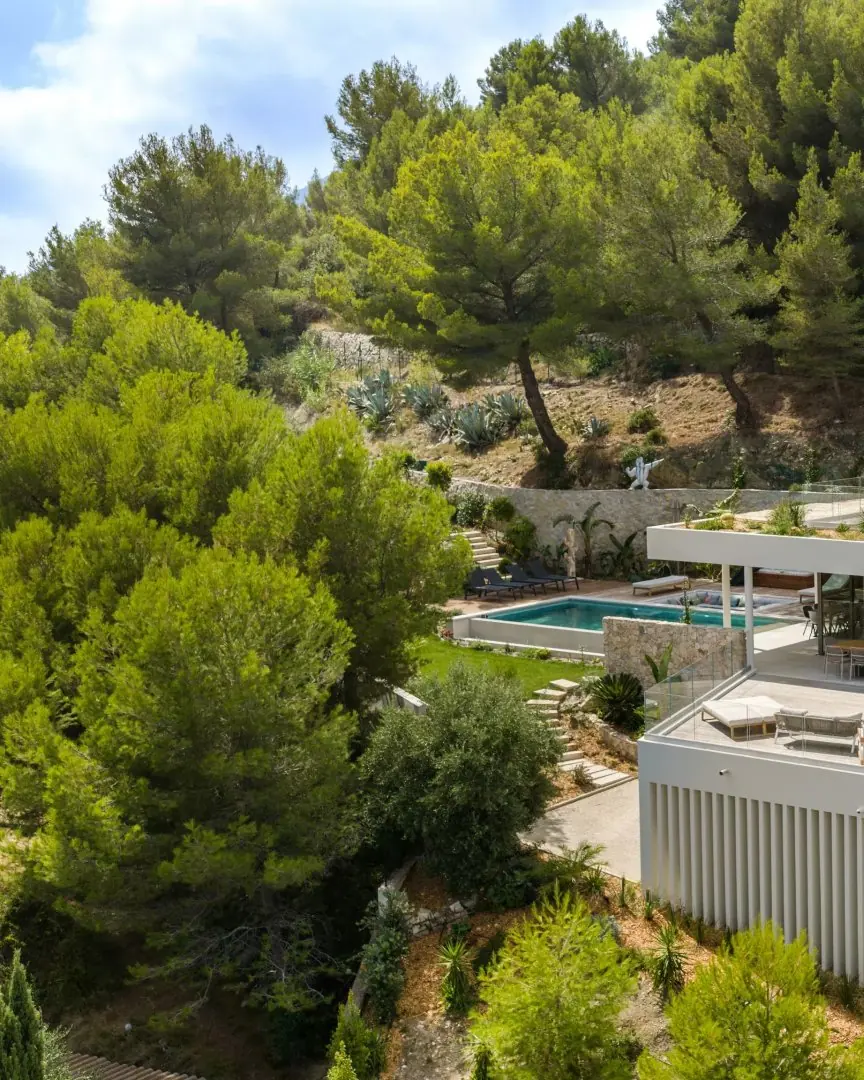 Roquebrune-cap-martin – Contemporary Villa with Panoramic Sea View